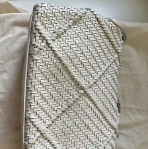 Tory Burch Kira Diamond woven small convertible shoulder bag ivory color - Picture 12 of 16